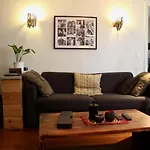 Warm Apartment Near Montmartre