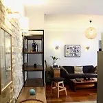 Warm Apartment Near Montmartre
