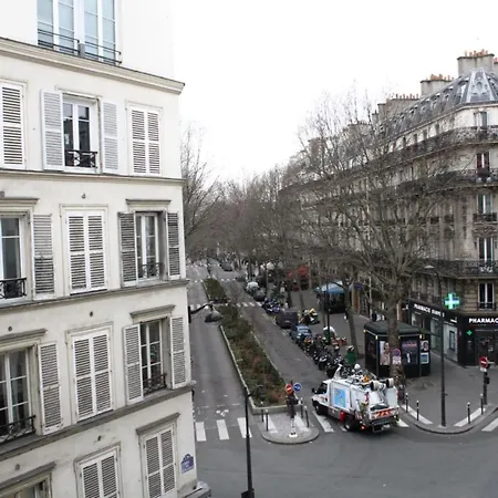 Apartment Warm Near Montmartre Paris